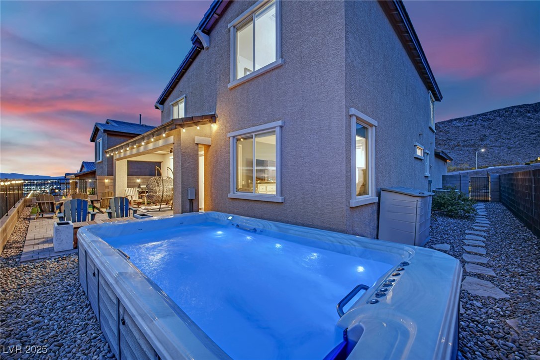 353 Crimson Edge Street
