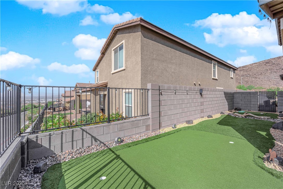 353 Crimson Edge Street