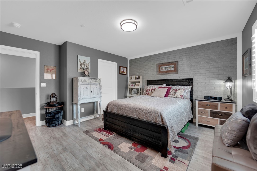 353 Crimson Edge Street