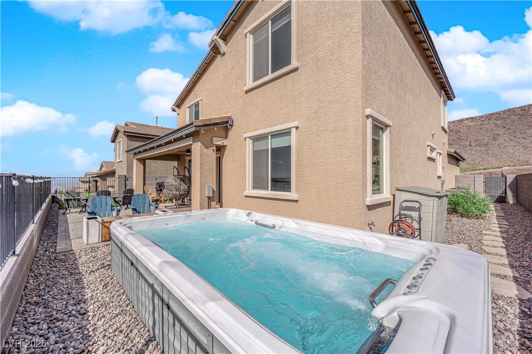 353 Crimson Edge Street