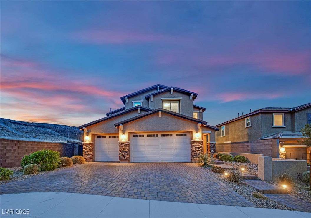 353 Crimson Edge Street