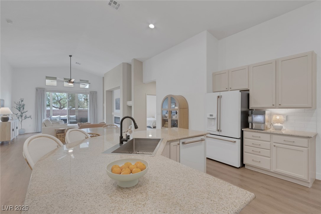 409 Purple Passion Avenue