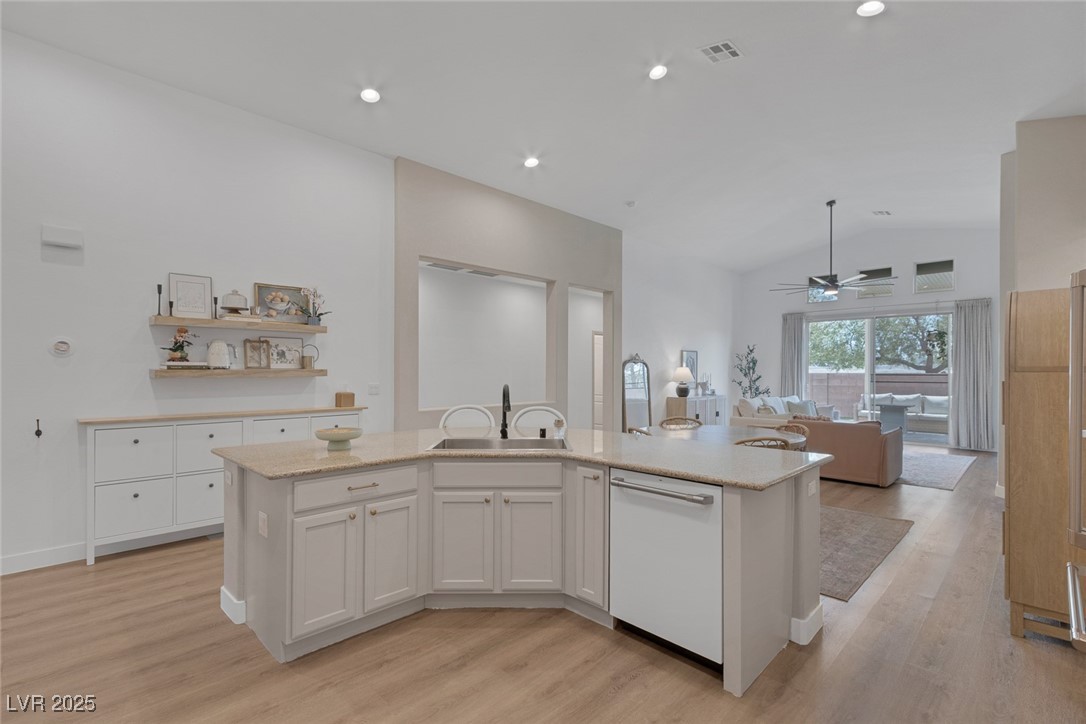 409 Purple Passion Avenue
