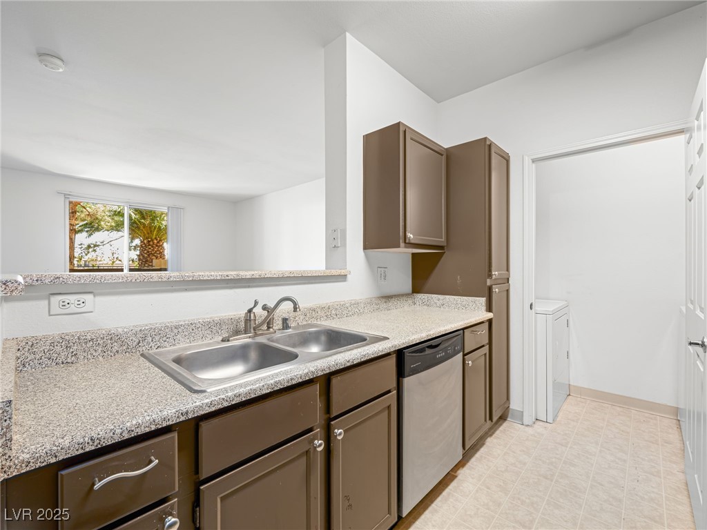 231 West Horizon Ridge Parkway 212