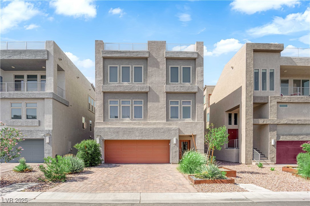 8072 Haywood Estate Avenue