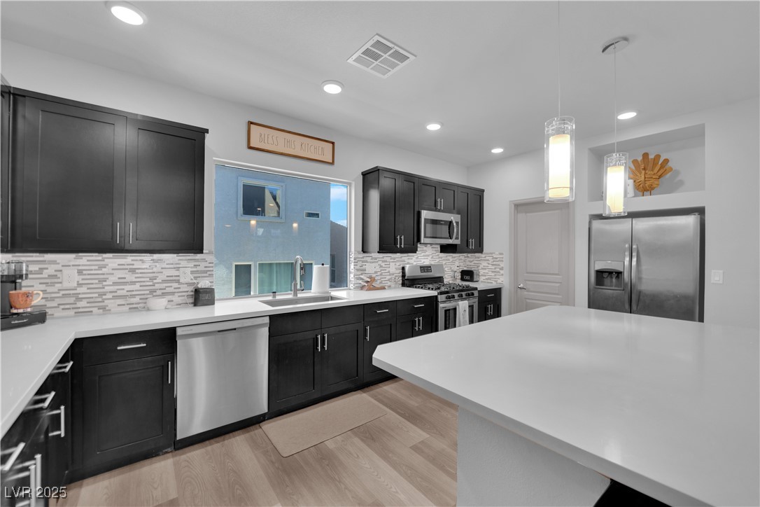 8072 Haywood Estate Avenue