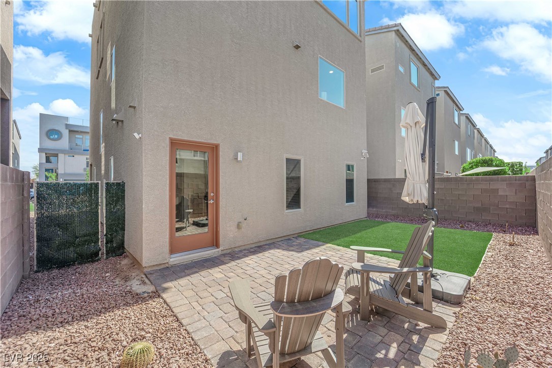 8072 Haywood Estate Avenue