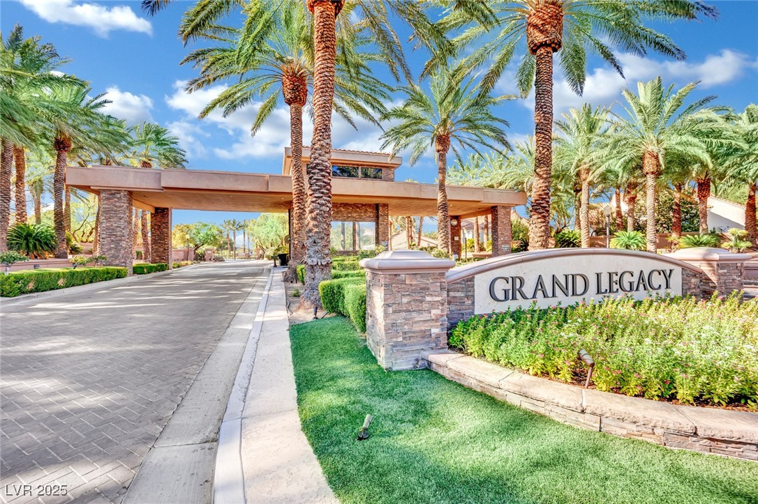 56 Grossinger Court