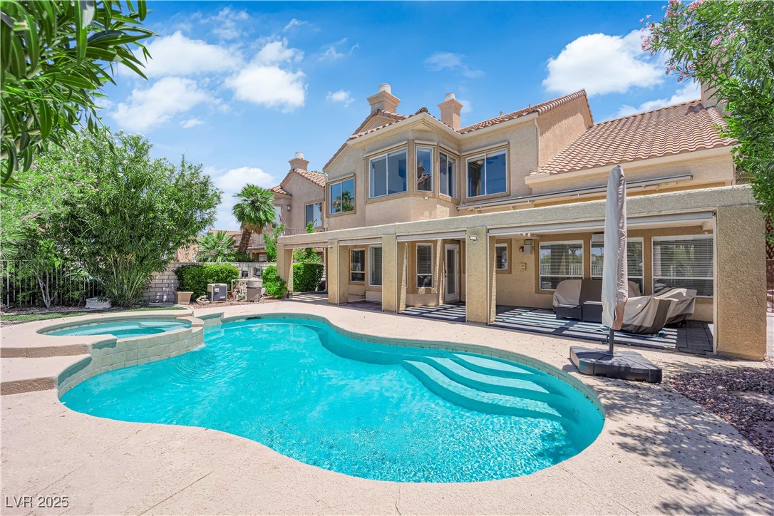 56 Grossinger Court