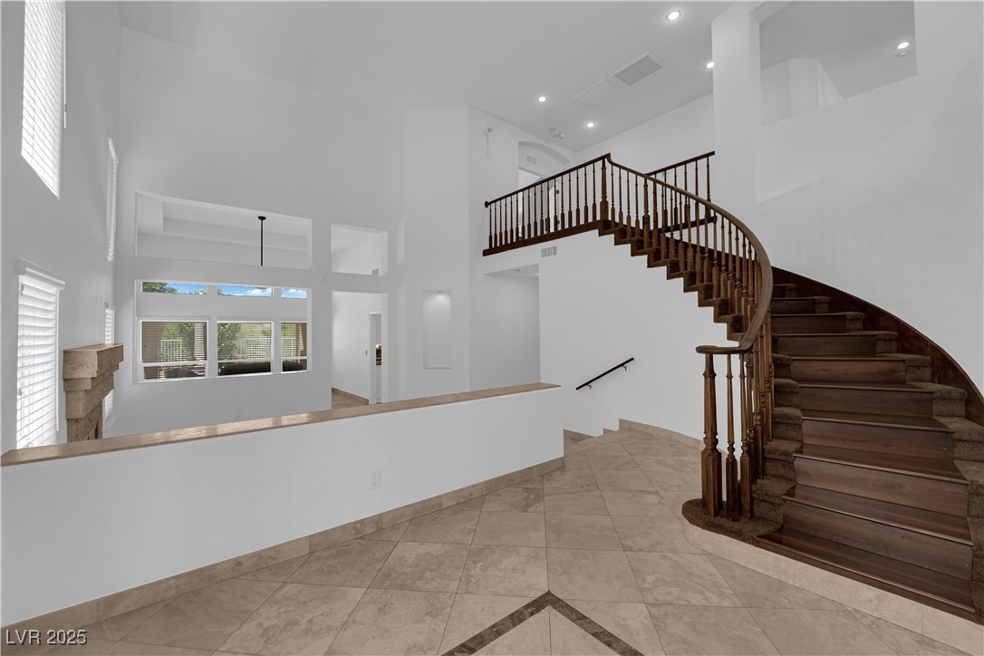 56 Grossinger Court