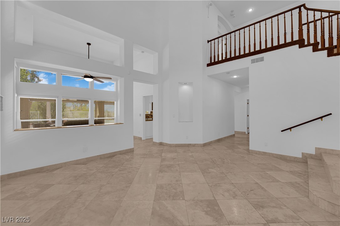 56 Grossinger Court