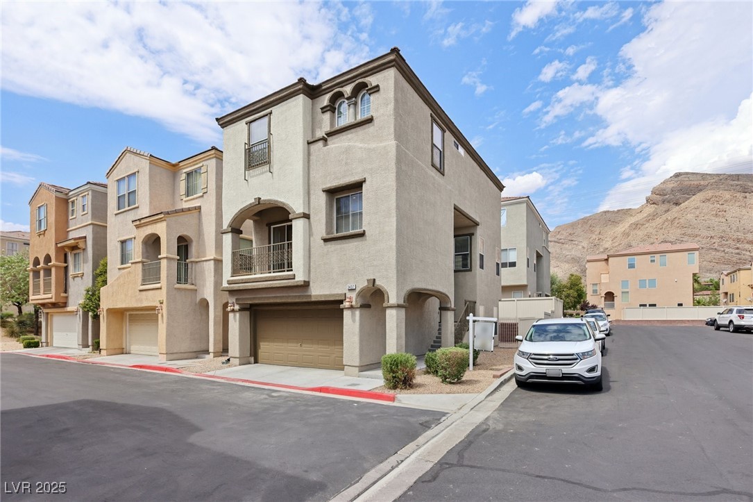 3437 North Rock Face Court