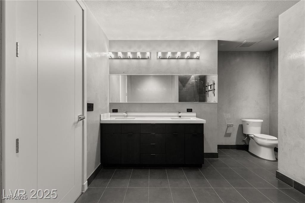 4525 Dean Martin Drive 511
