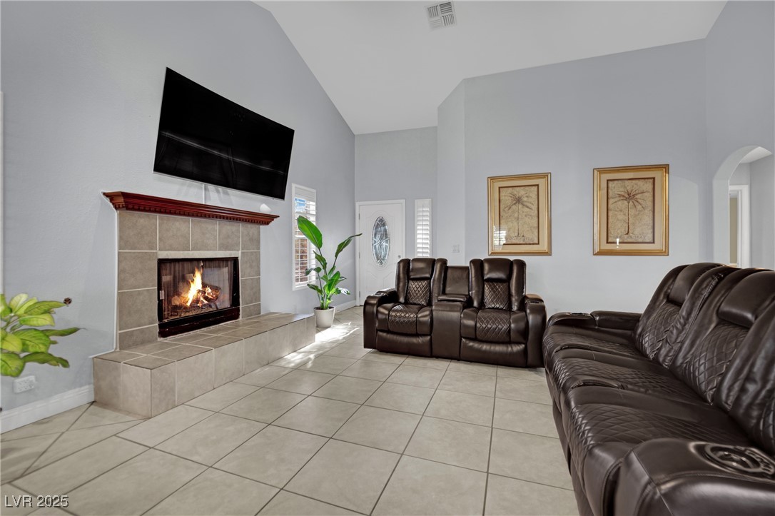 860 Autumn Canyon Way