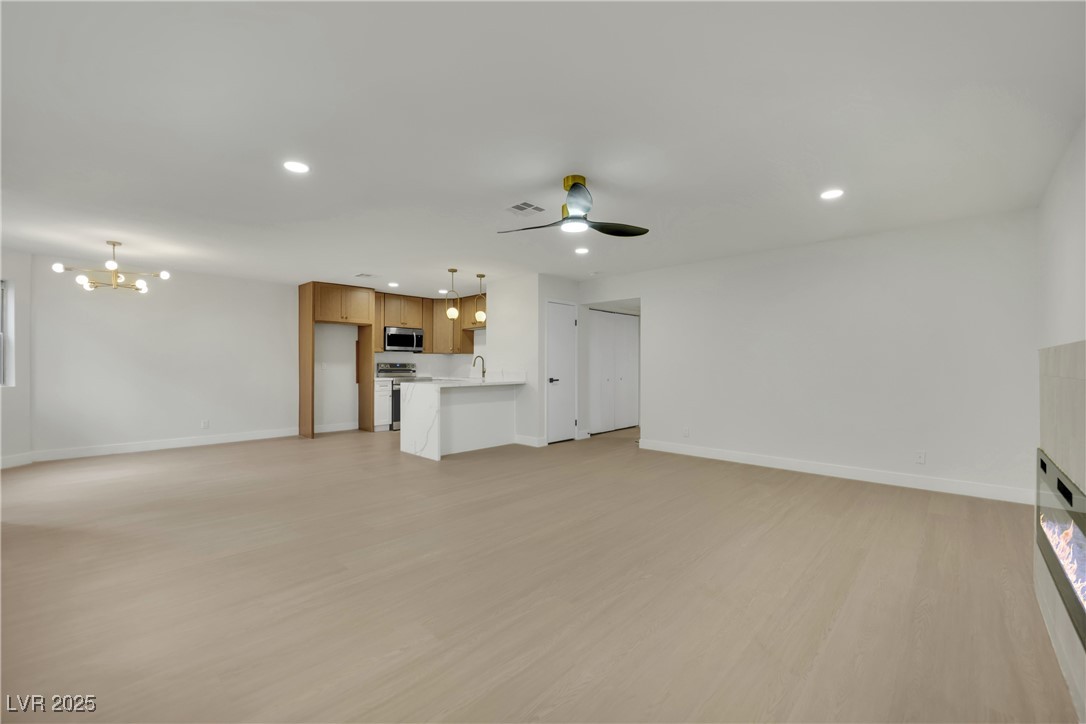 328 South Buffalo Drive 101