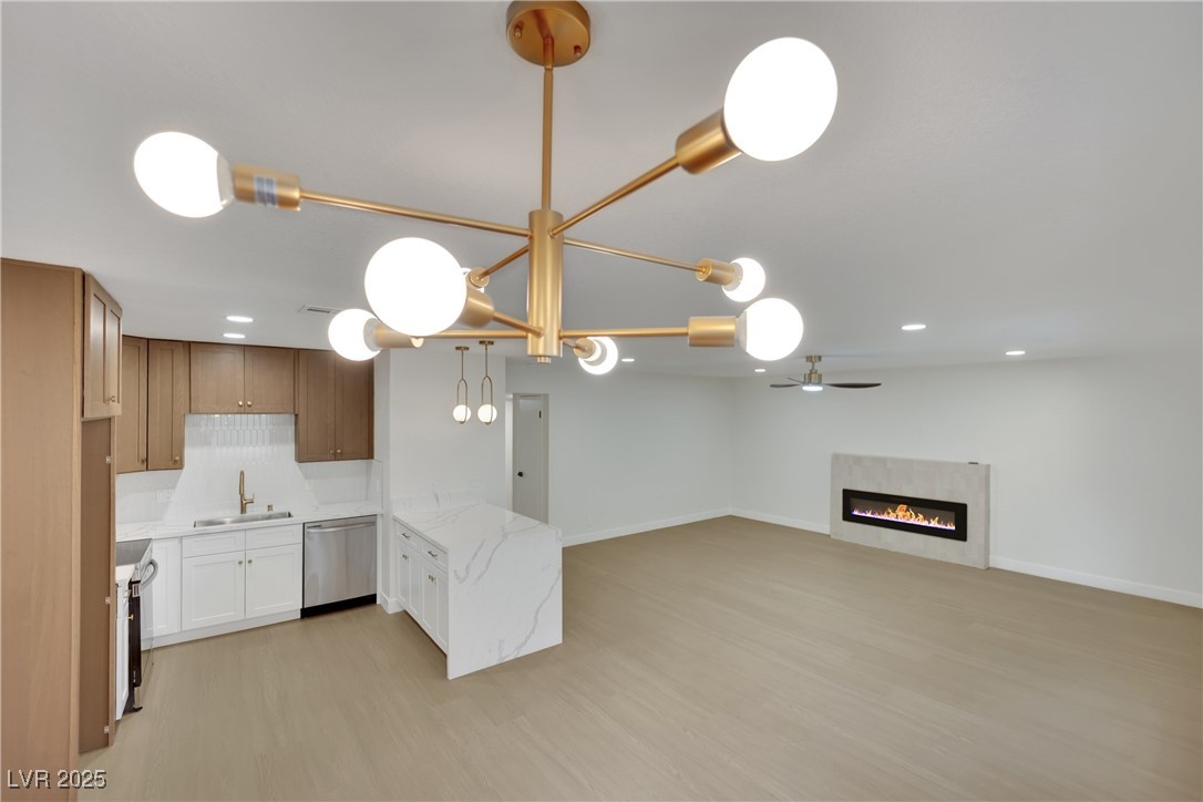 328 South Buffalo Drive 101