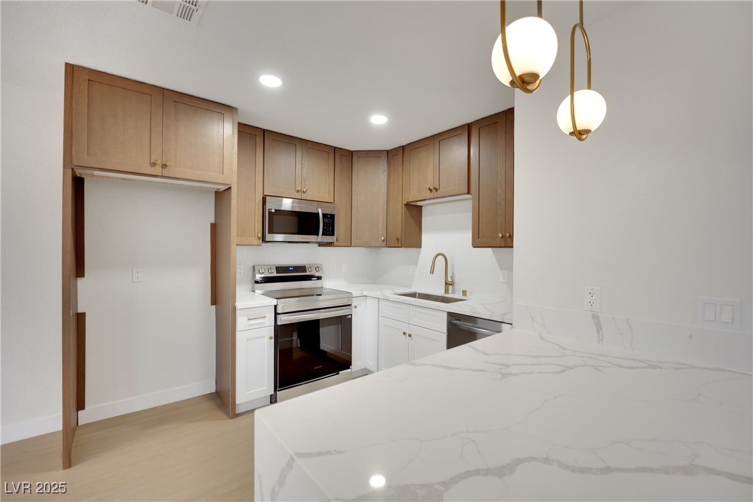 328 South Buffalo Drive 101
