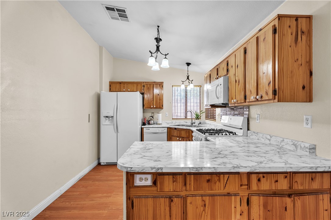 2482 Desert Glow Court