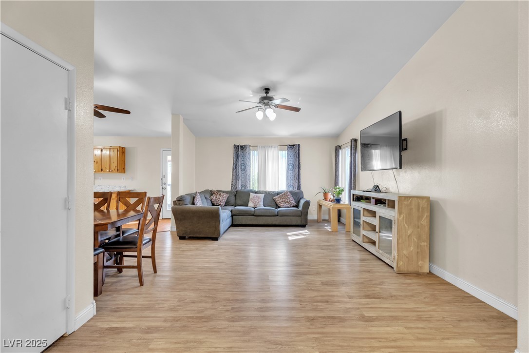 2482 Desert Glow Court