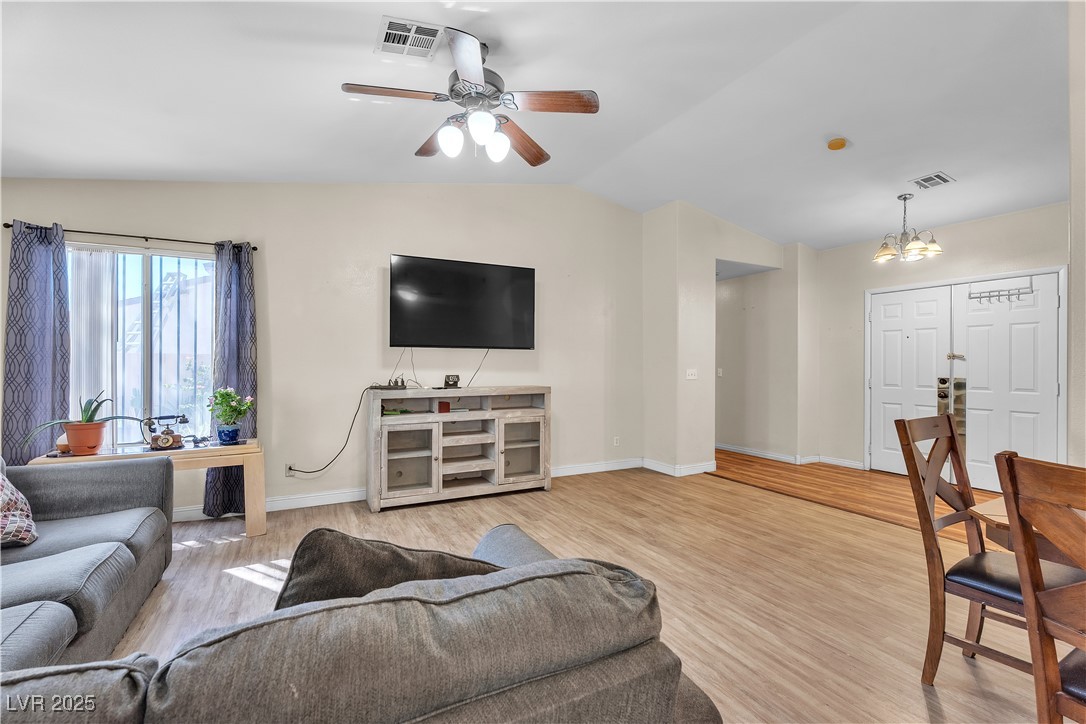 2482 Desert Glow Court
