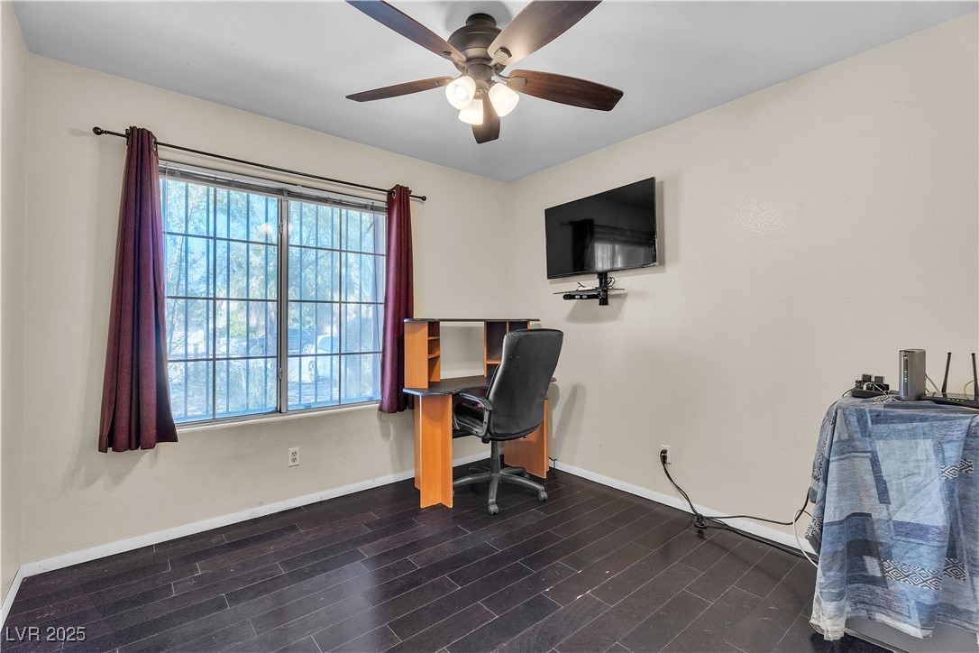 2482 Desert Glow Court