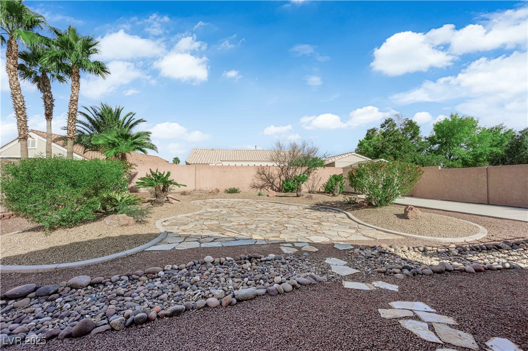 4920 Encore Paradise Avenue