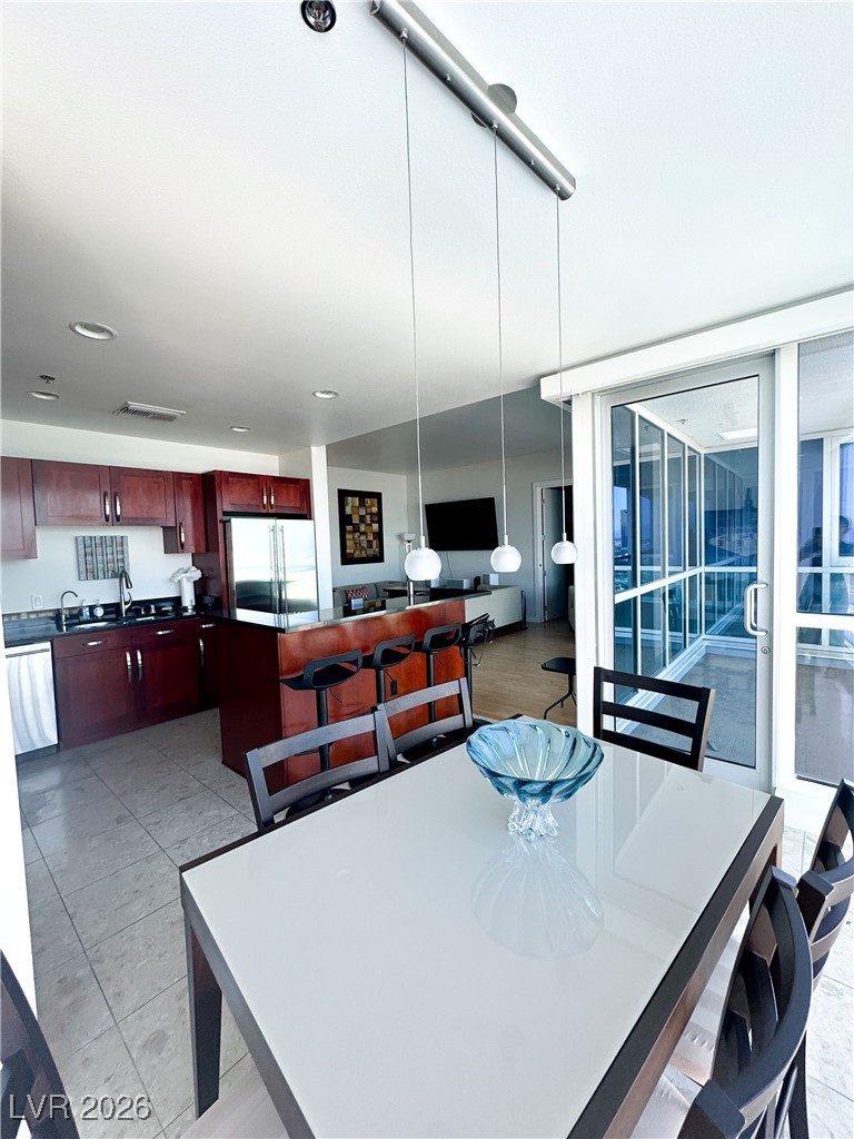 4575 Dean Martin Drive 2207