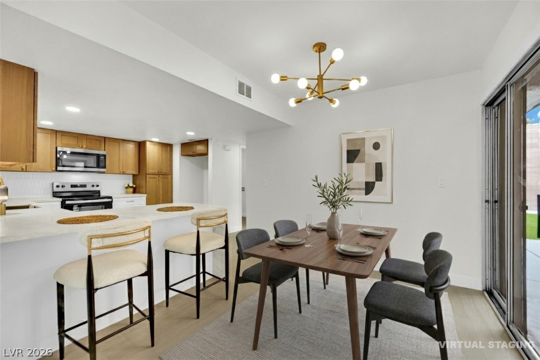 3376 Knollwood Court