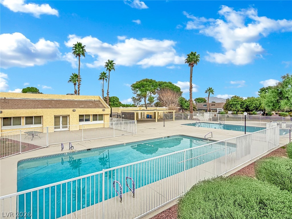 3376 Knollwood Court