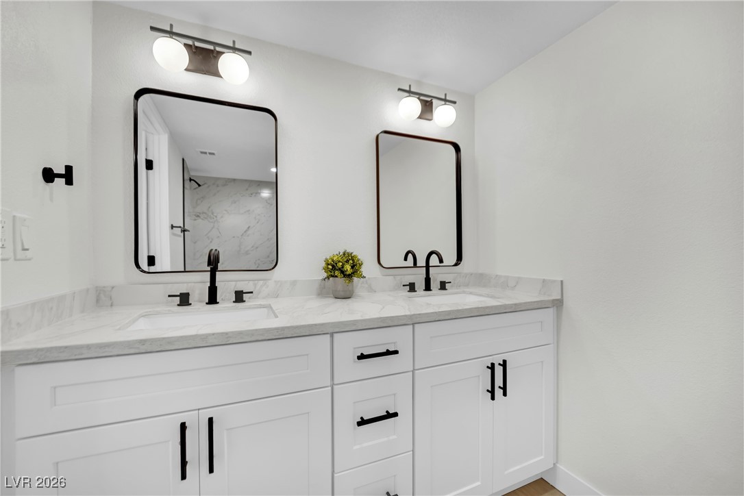 3376 Knollwood Court