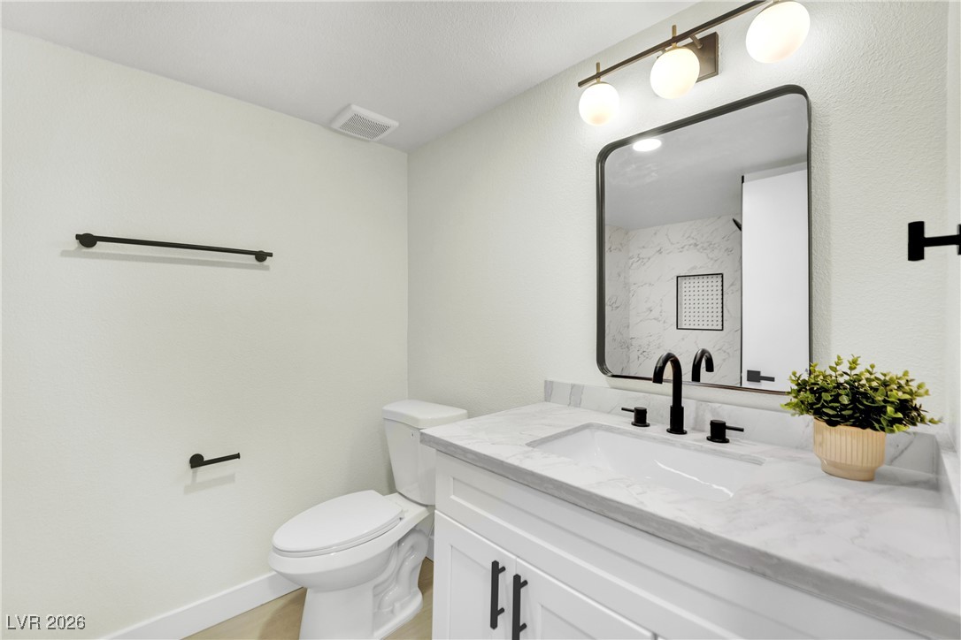 3376 Knollwood Court