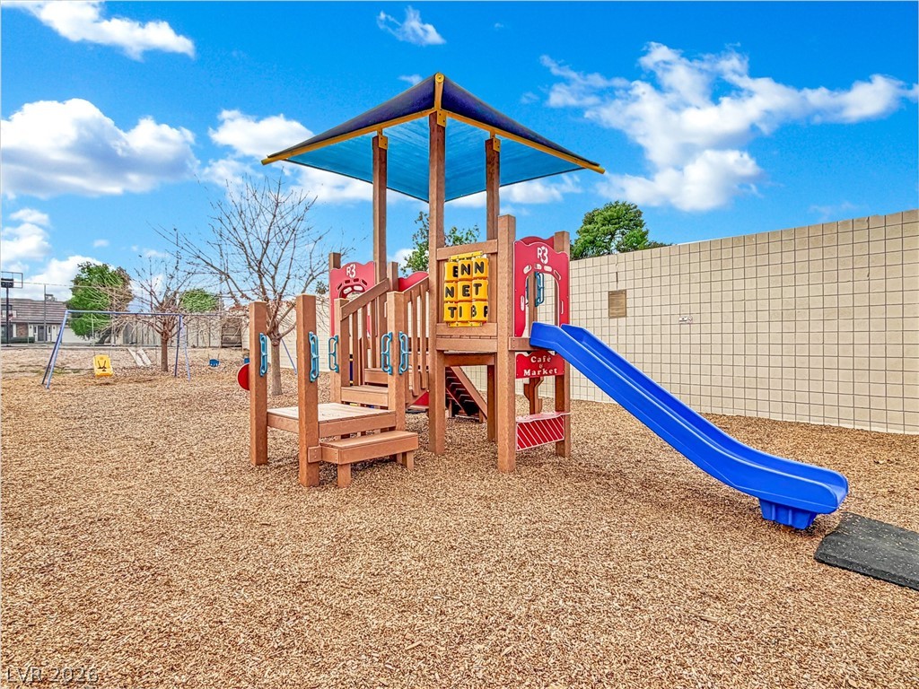 3376 Knollwood Court