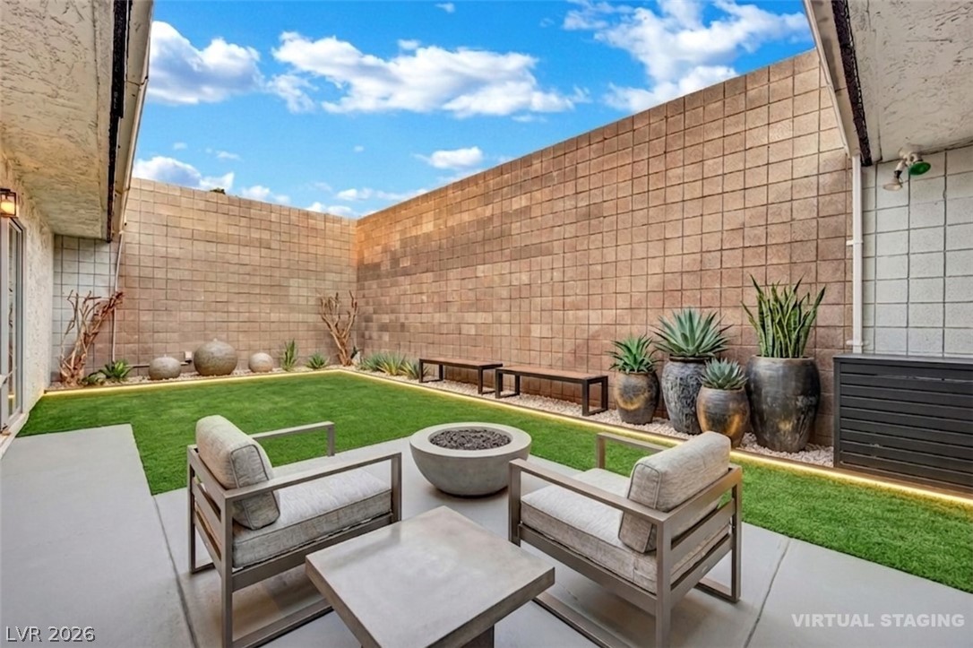 3376 Knollwood Court