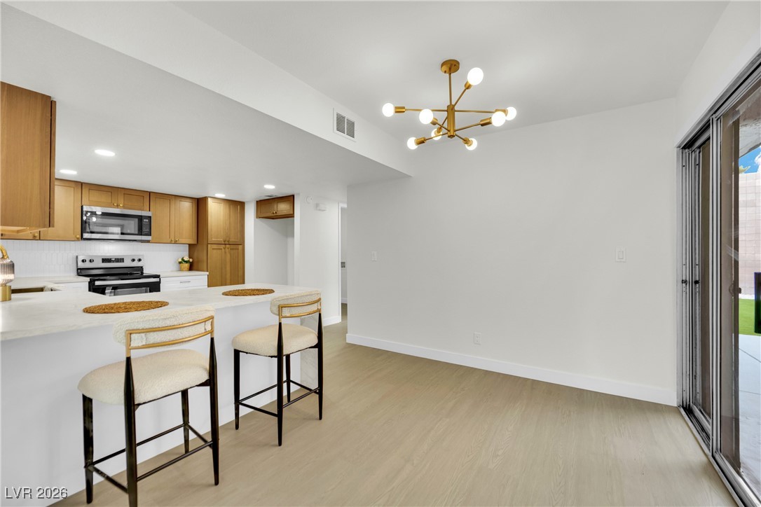 3376 Knollwood Court