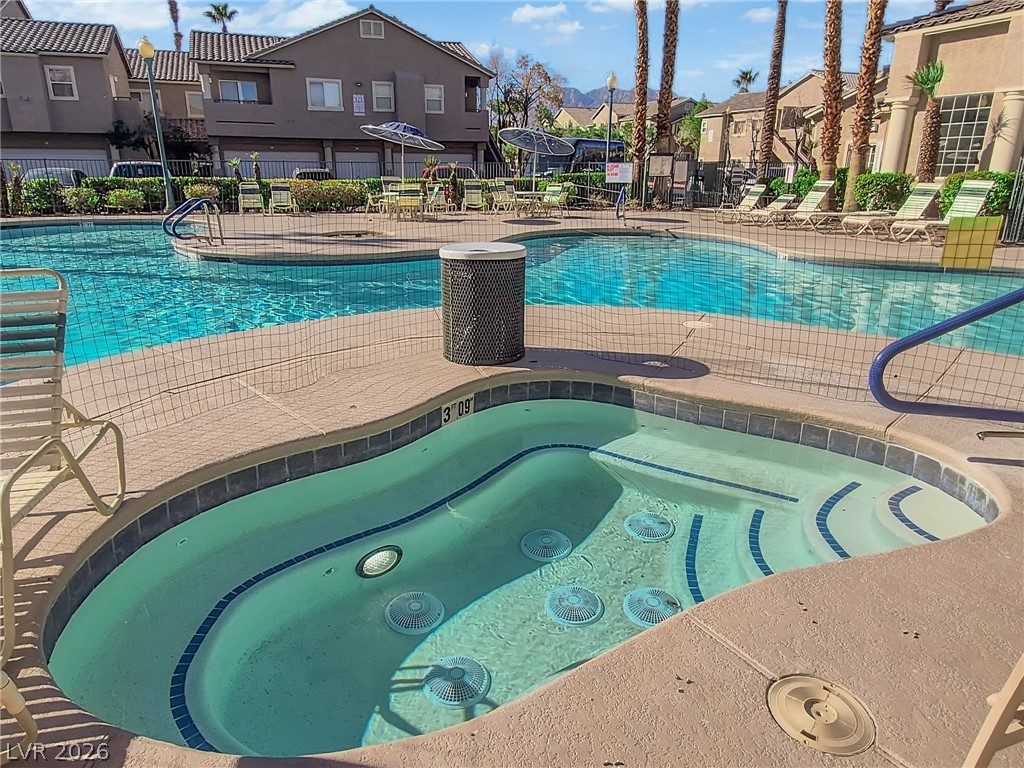 2001 Turquoise Ridge Street 202