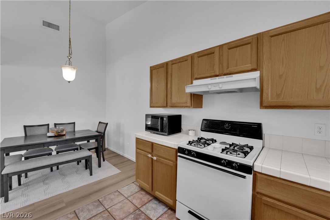2001 Turquoise Ridge Street 202