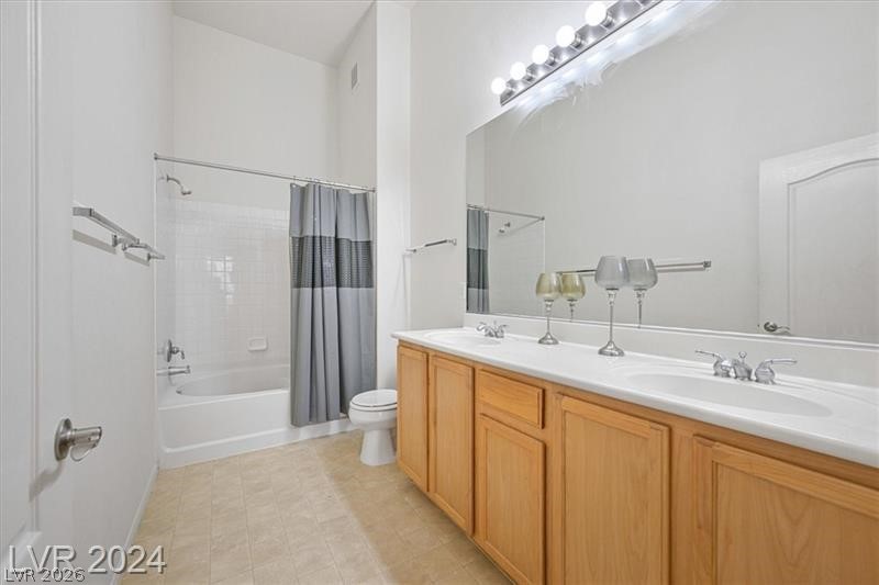 3540 Cactus Shadow Street 204