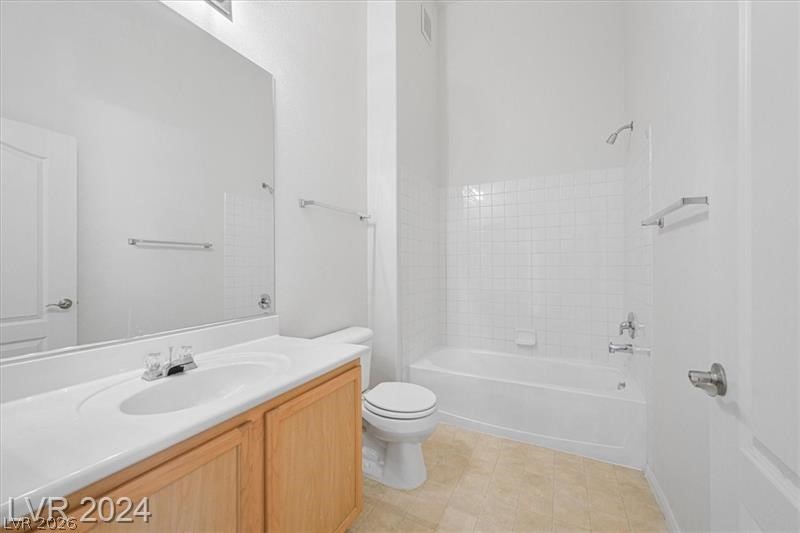 3540 Cactus Shadow Street 204