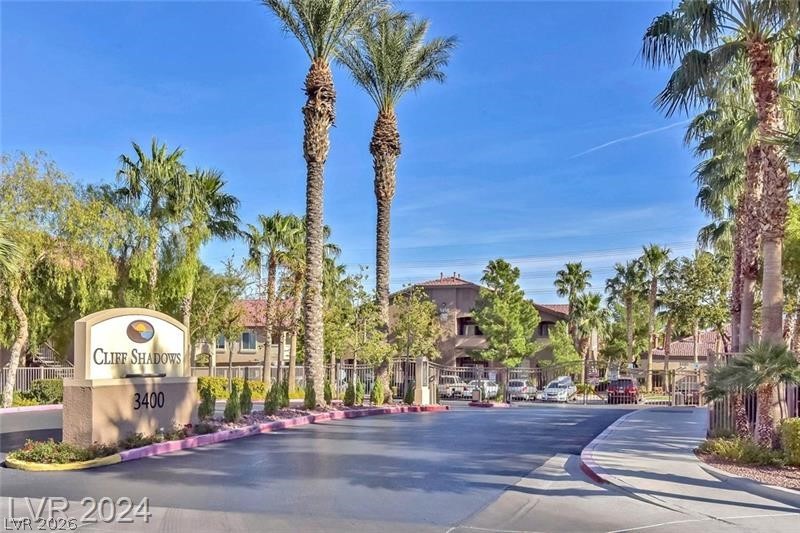 3540 Cactus Shadow Street 204