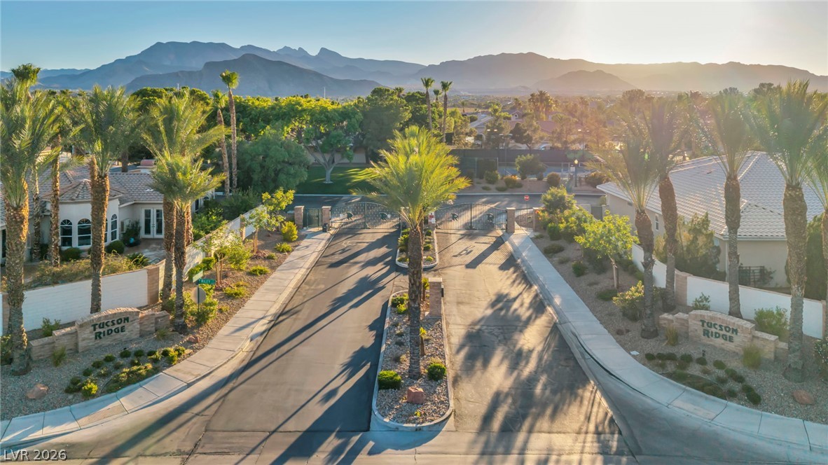 4702 Blue Mesa Way