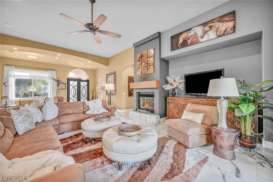 4702 Blue Mesa Way