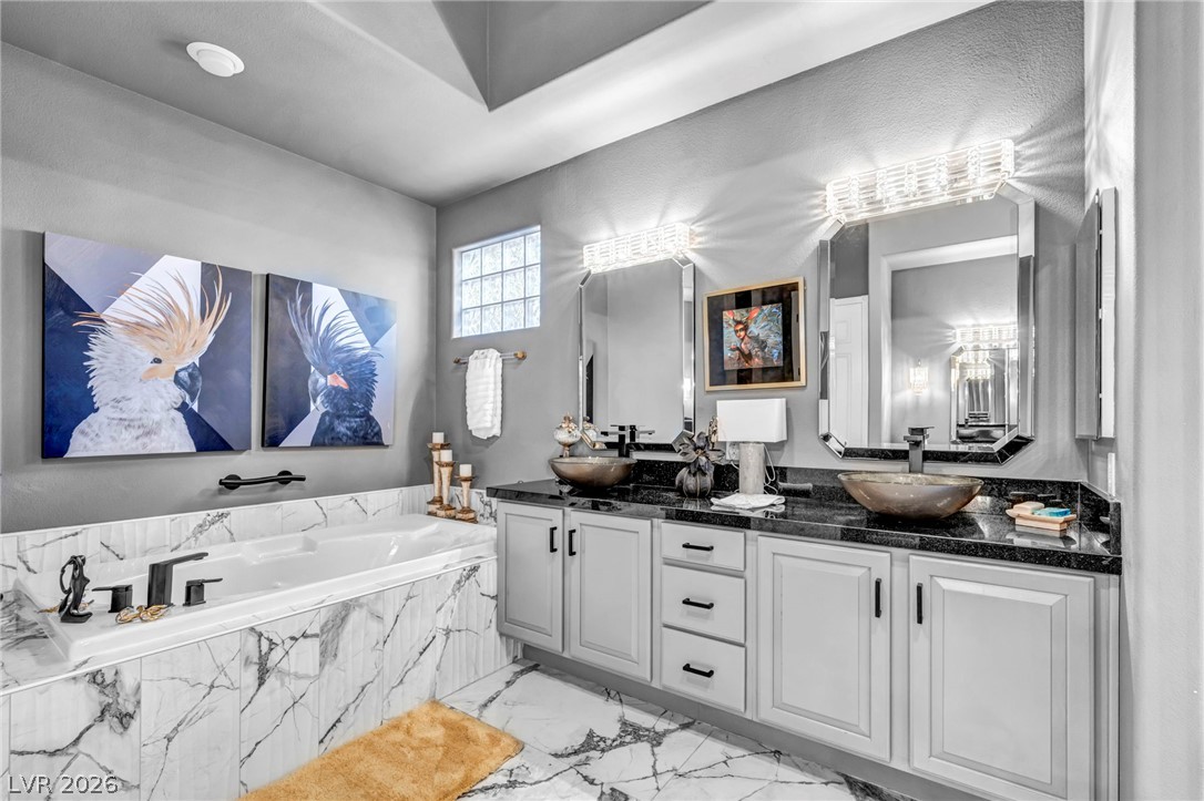4702 Blue Mesa Way