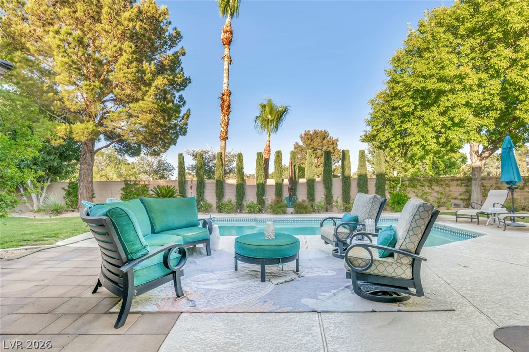 4702 Blue Mesa Way