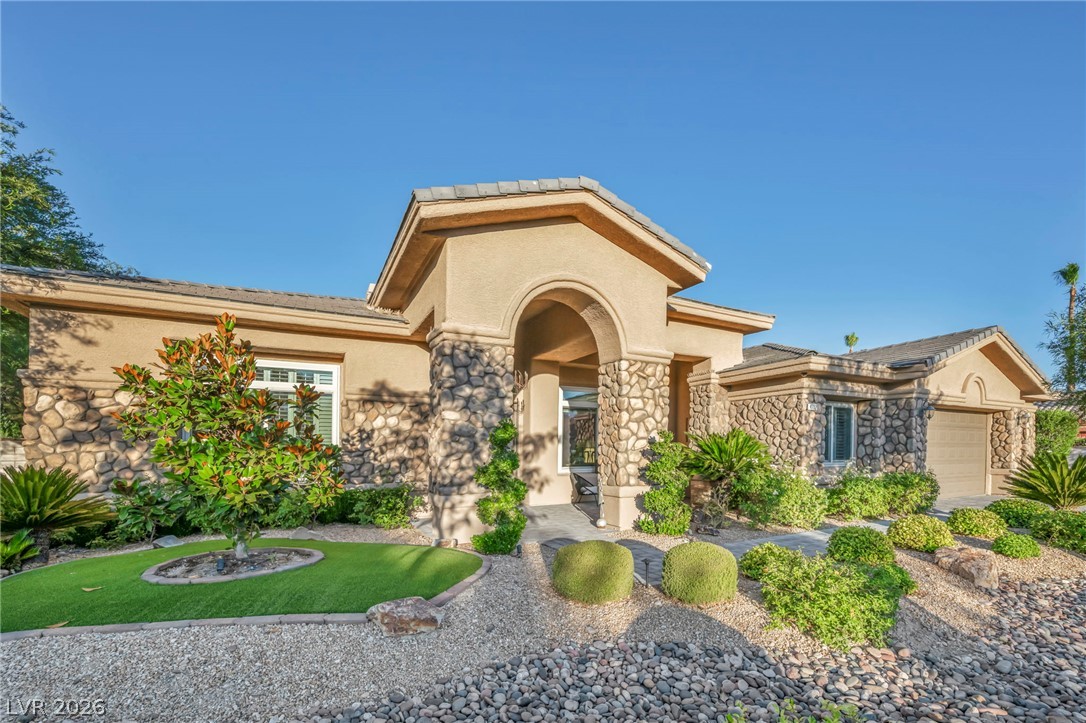 4702 Blue Mesa Way