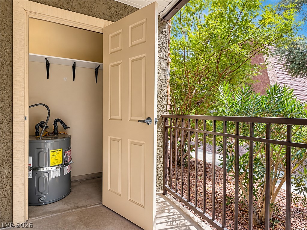 5242 River Glen Drive 439