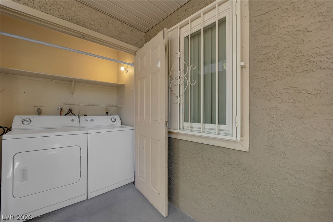 5242 River Glen Drive 439