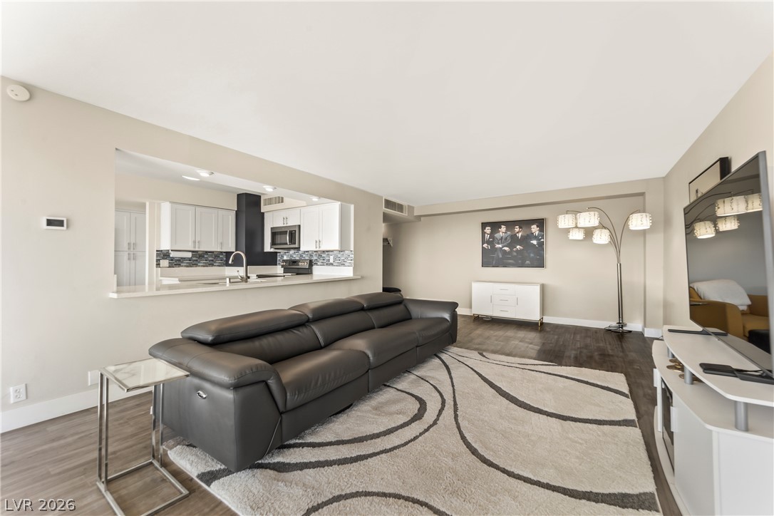 3111 Bel Air Drive 21F