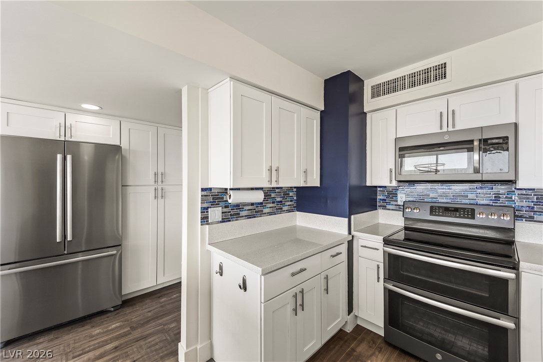 3111 Bel Air Drive 21F