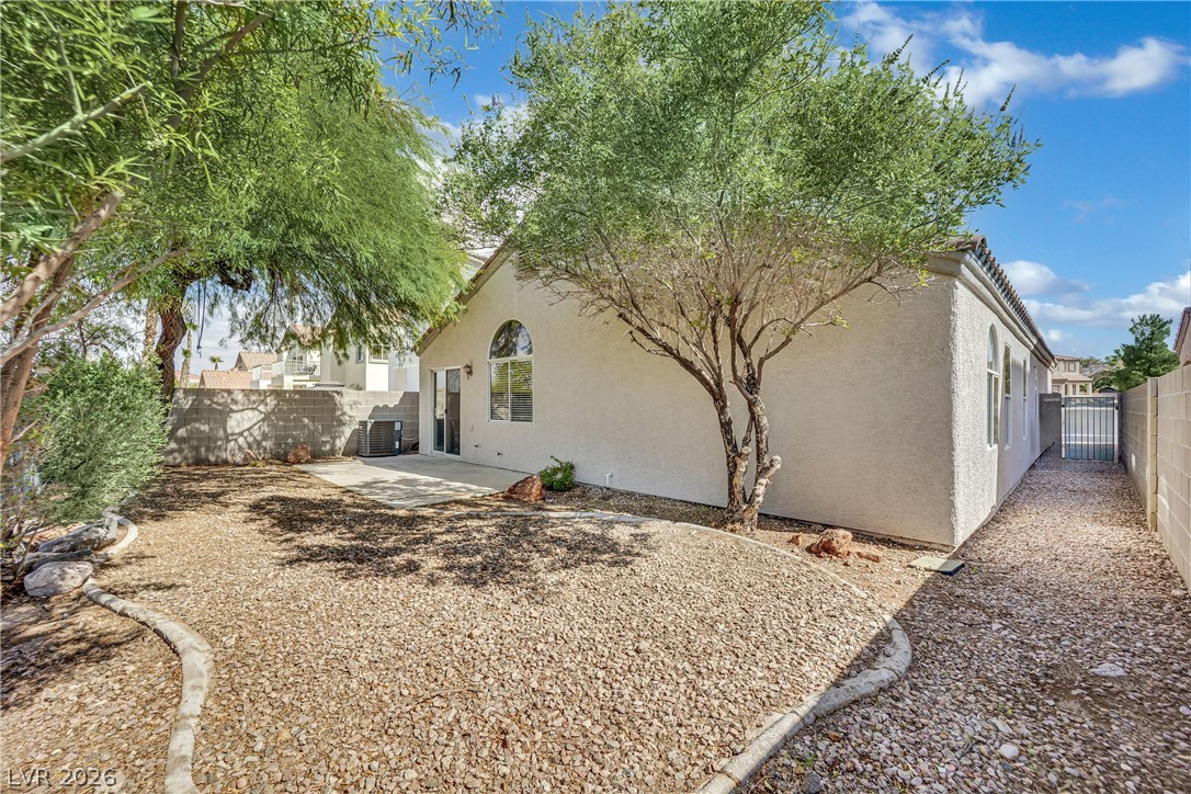 1421 Morning Crescent Street
