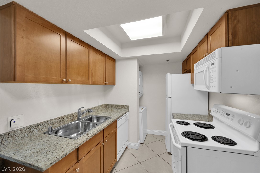 4200 South Valley View Boulevard 1095